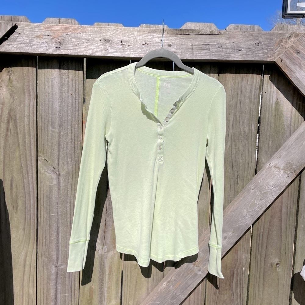 Aerie Neon Yellowish Green Pop Over Ribbed Knit Long Sleeve V Neck Tee
